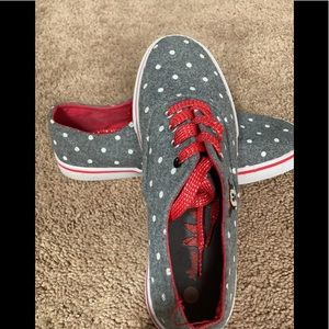 Women’s Minnie mouse sneakers